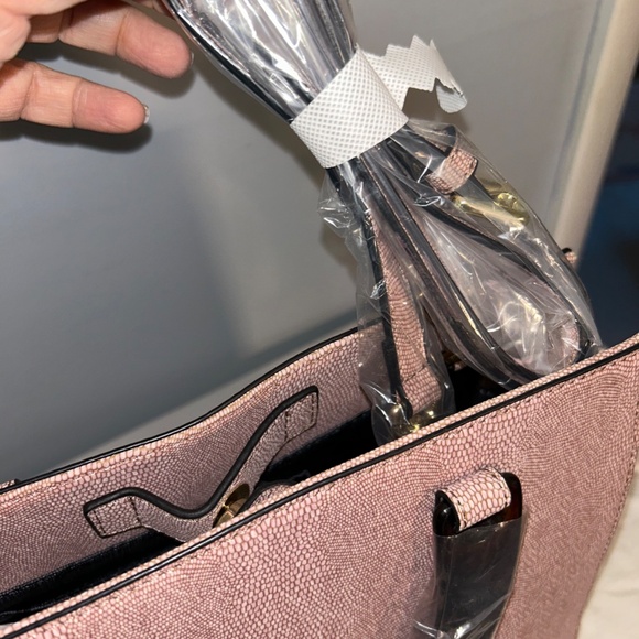 CHRISTIAN SIRIANO | NWT Cynthia North Tote | Color Whiskey |leather w/crossbody